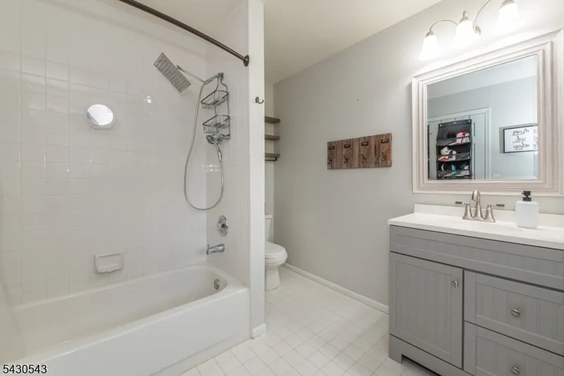 3 Freedom Ct Montville, NJ 07045