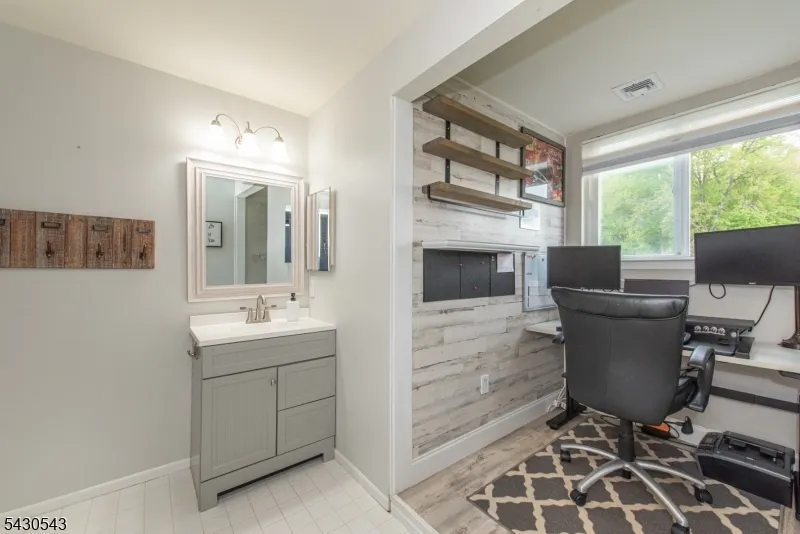 3 Freedom Ct Montville, NJ 07045