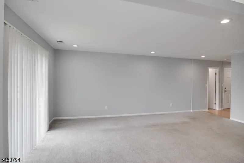 8 Millie Ln #8 Unit 8 East Hanover, NJ 07936