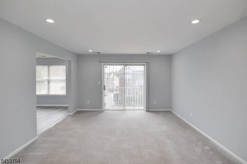 8 Millie Ln #8 Unit 8 East Hanover, NJ 07936