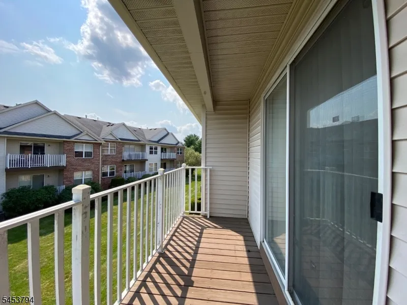 8 Millie Ln #8 Unit 8 East Hanover, NJ 07936