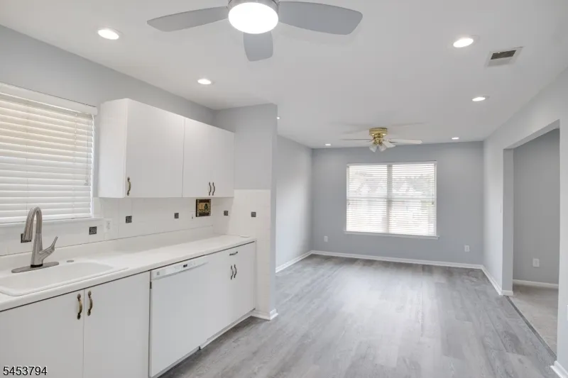8 Millie Ln #8 Unit 8 East Hanover, NJ 07936