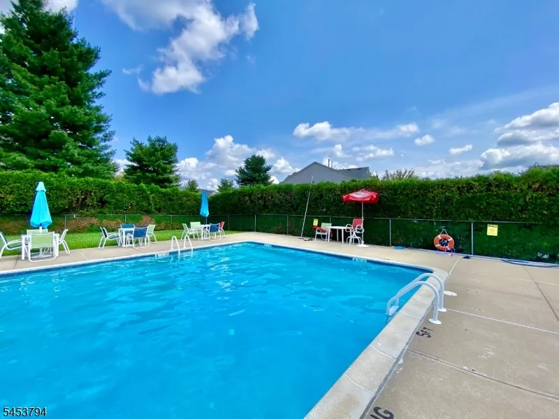 8 Millie Ln #8 Unit 8 East Hanover, NJ 07936