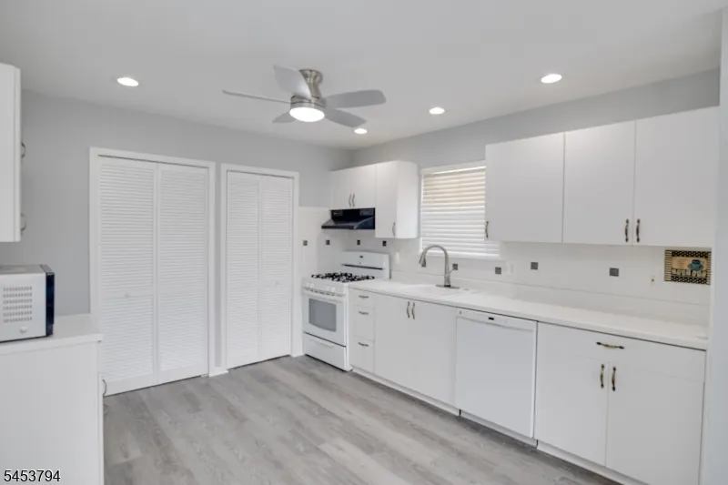 8 Millie Ln #8 Unit 8 East Hanover, NJ 07936