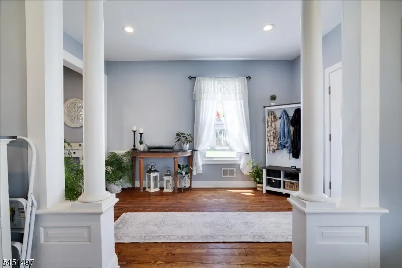 33 State St Washington, NJ 07882