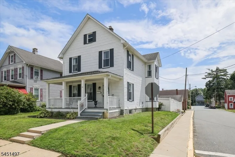 33 State St Washington, NJ 07882