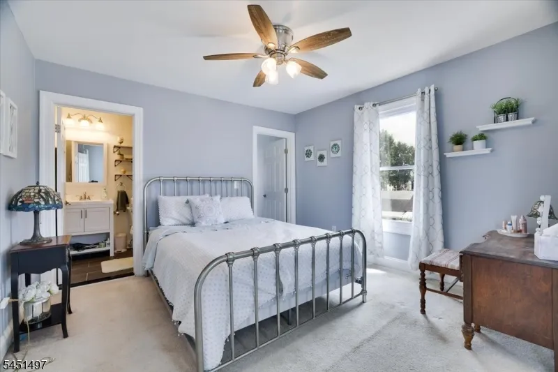 33 State St Washington, NJ 07882