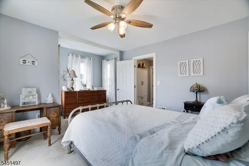 33 State St Washington, NJ 07882