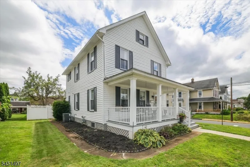 33 State St Washington, NJ 07882