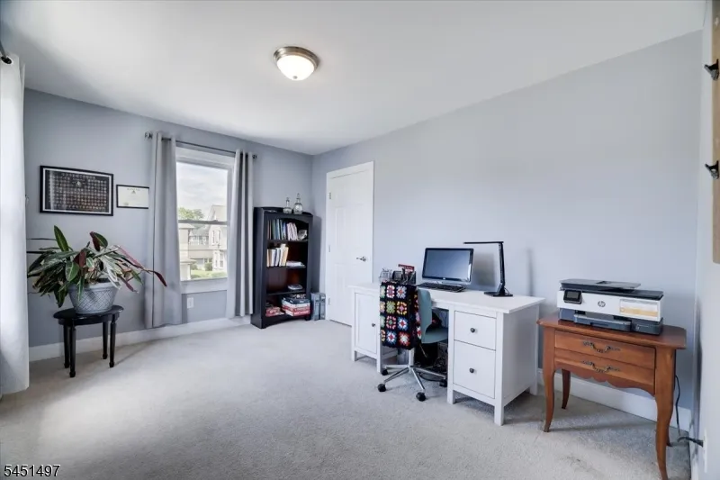 33 State St Washington, NJ 07882