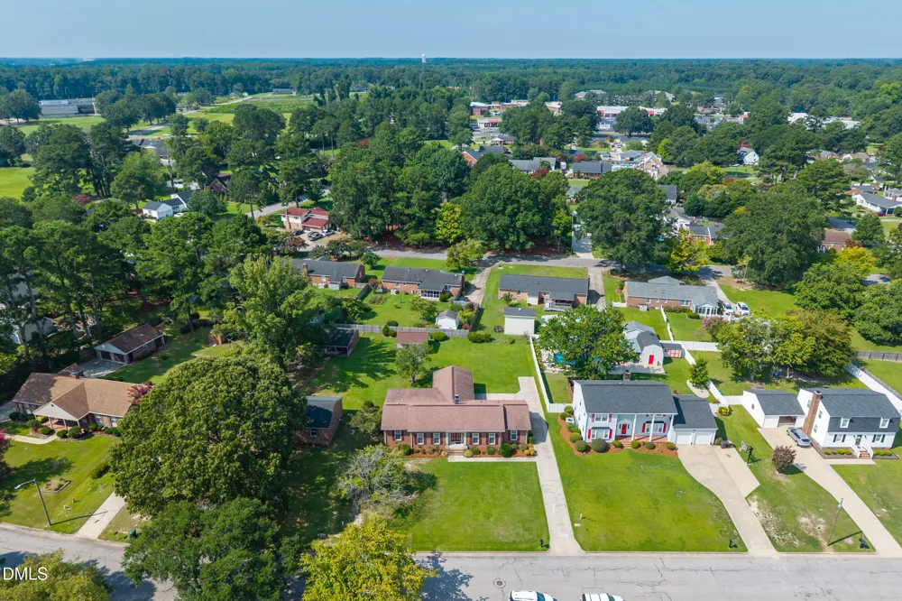 1106 Crestview Drive Tarboro, NC 27886