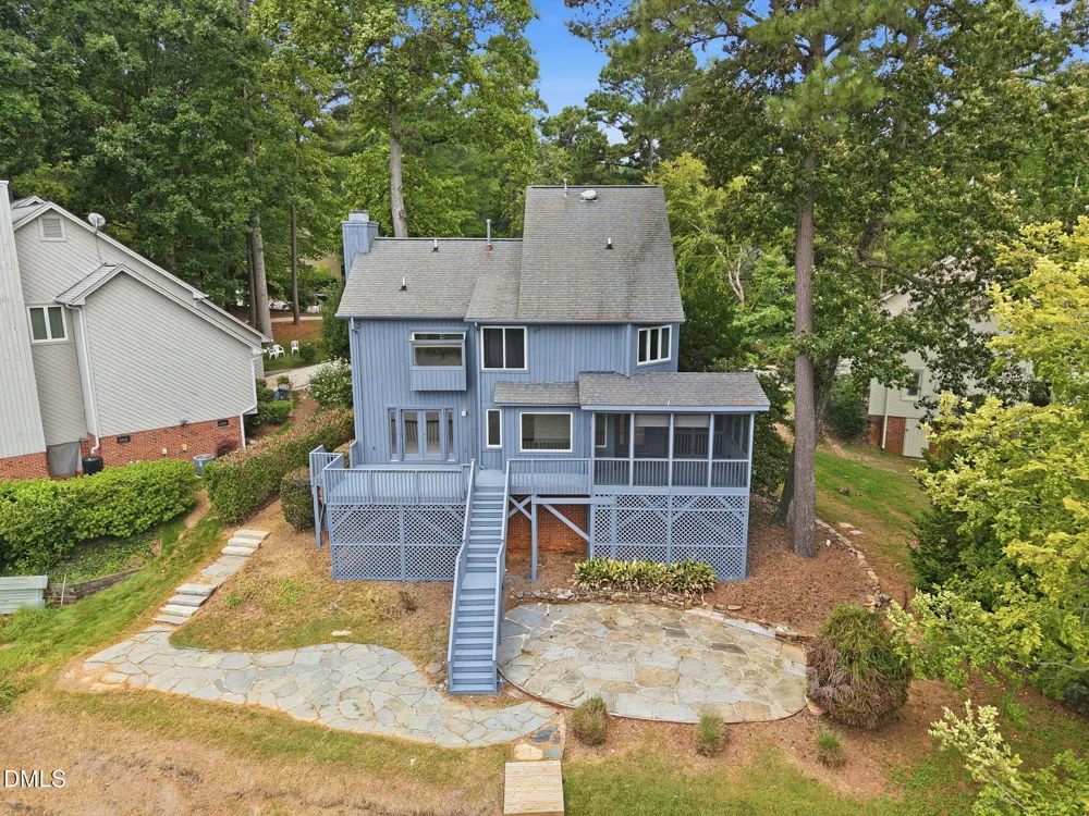 108 Mainsail Drive Cary, NC 27511