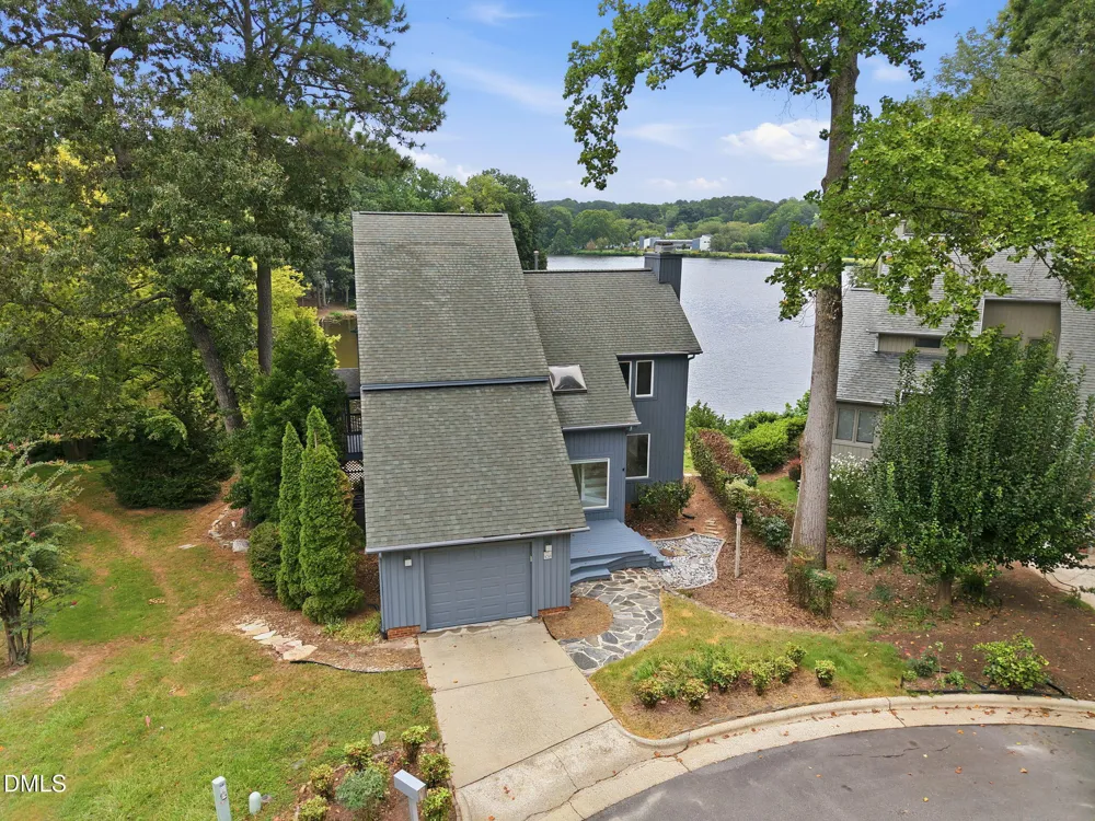 108 Mainsail Drive Cary, NC 27511