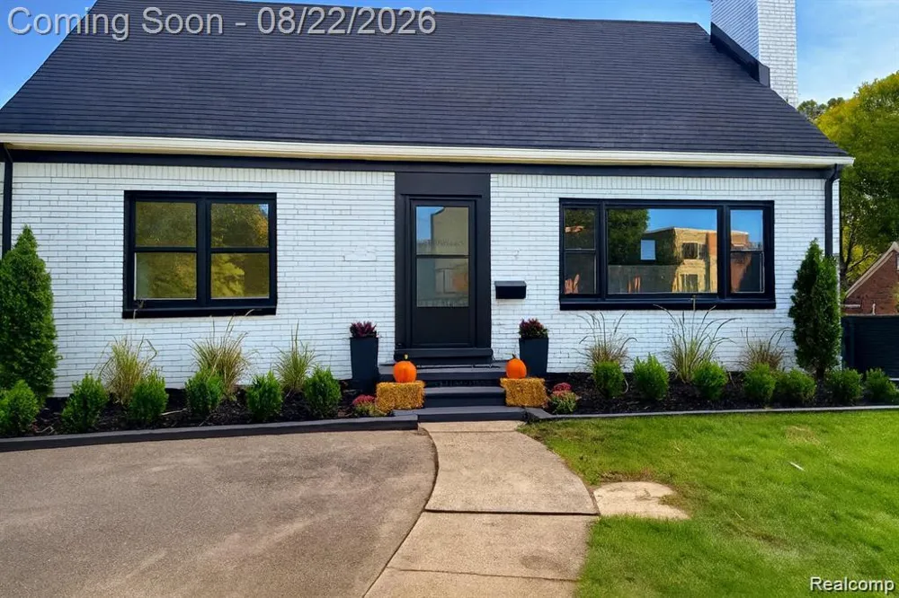 1228 Main Street Rochester City, MI 48307