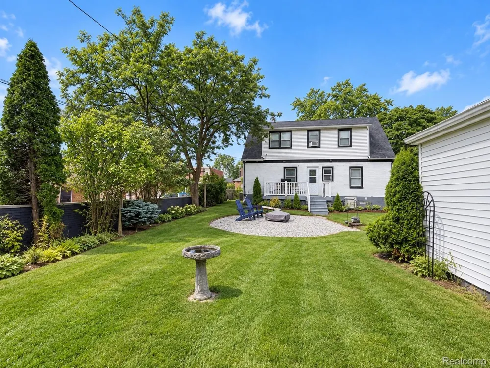1228 Main Street Rochester City, MI 48307