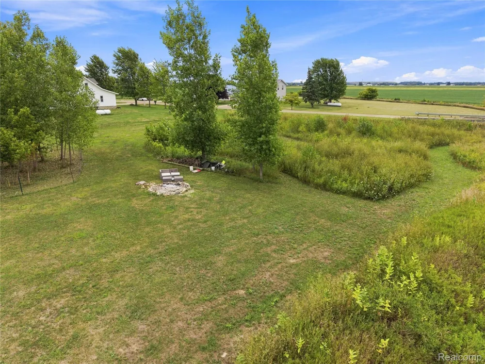 8647 Middleton Road Venice Township, MI 48817