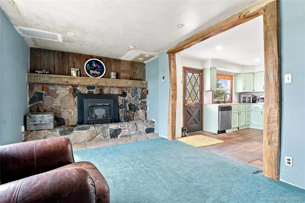 8647 Middleton Road Venice Township, MI 48817