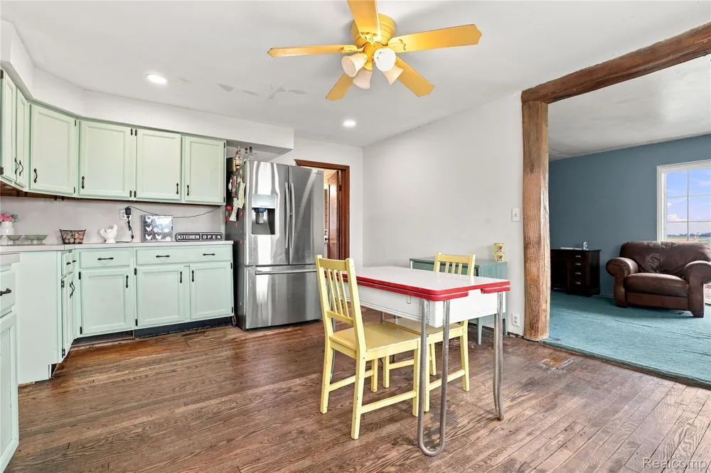 8647 Middleton Road Venice Township, MI 48817