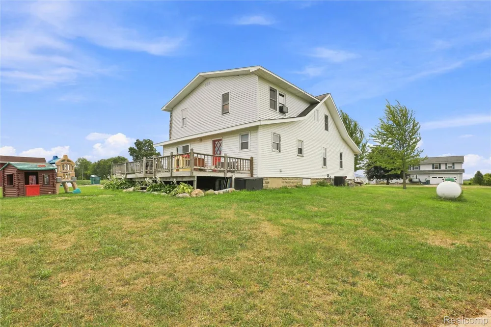 8647 Middleton Road Venice Township, MI 48817