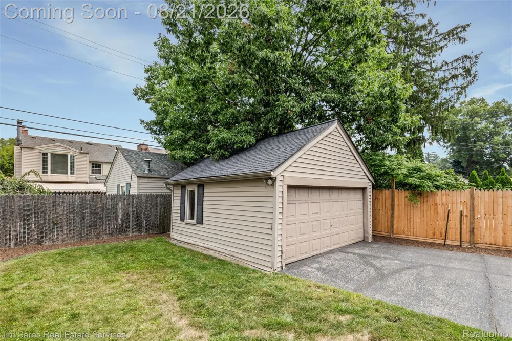 288 Moran Road Grosse Pointe Farms City, MI 48236