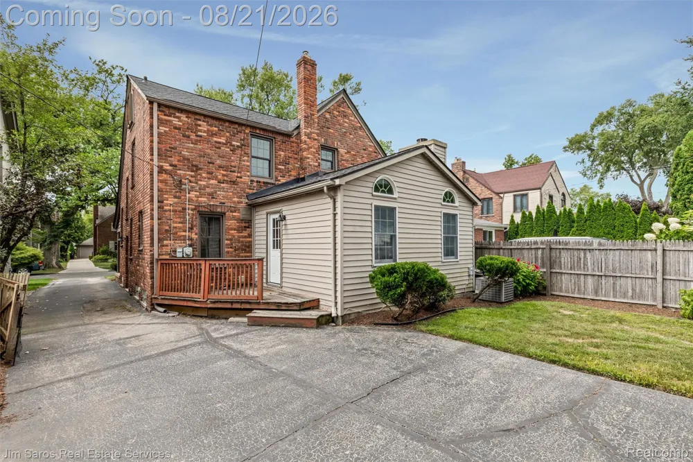 288 Moran Road Grosse Pointe Farms City, MI 48236