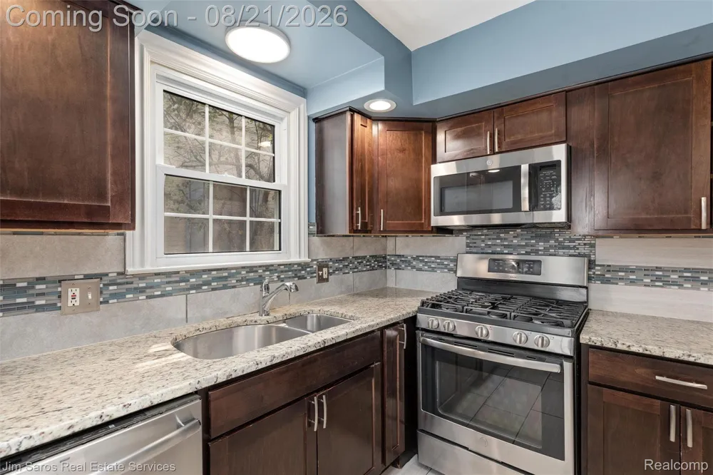 288 Moran Road Grosse Pointe Farms City, MI 48236