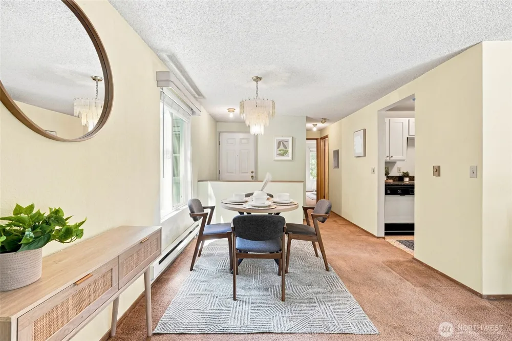 19857 25th Avenue NE #201 Shoreline, WA 98155