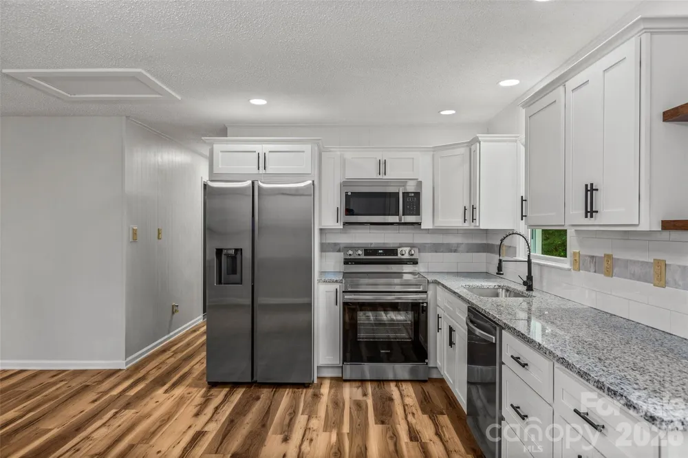 248 Harriet Lane Statesville, NC 28625