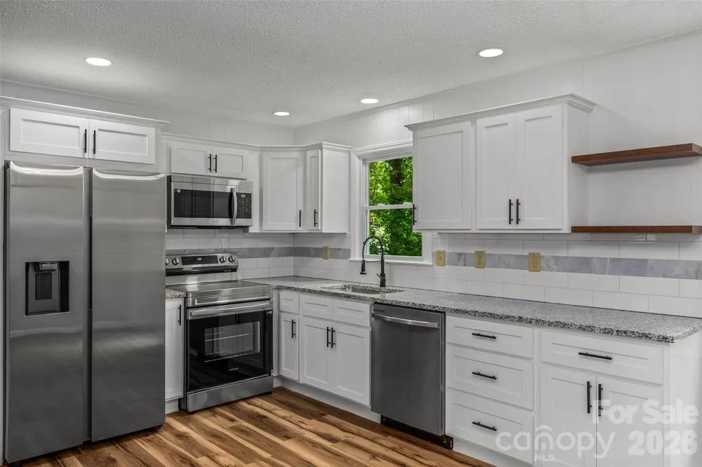 248 Harriet Lane Statesville, NC 28625