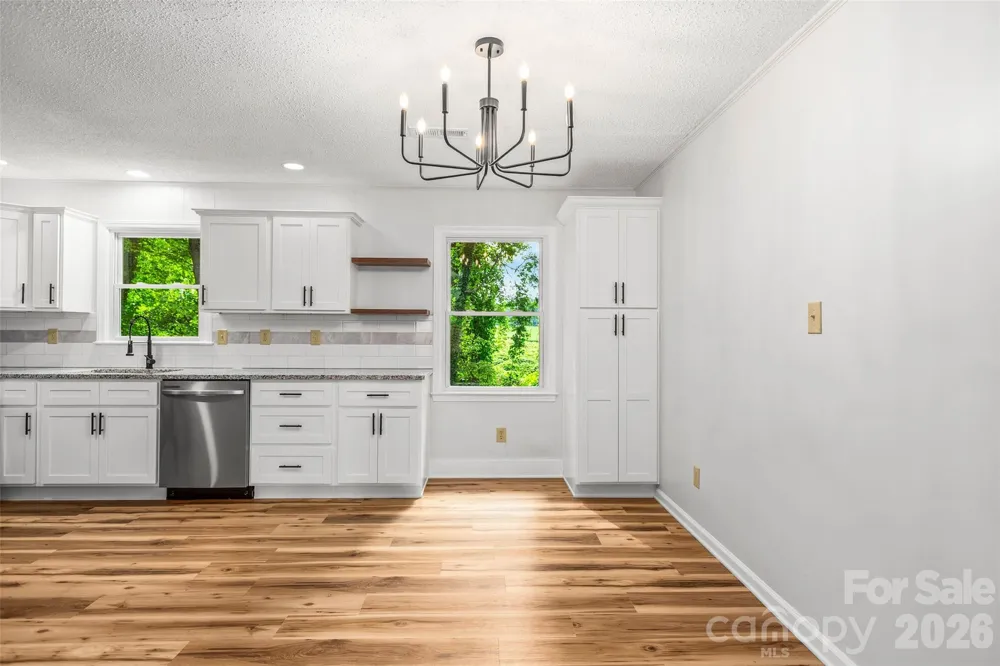 248 Harriet Lane Statesville, NC 28625