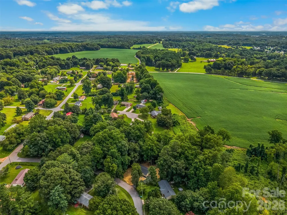 248 Harriet Lane Statesville, NC 28625