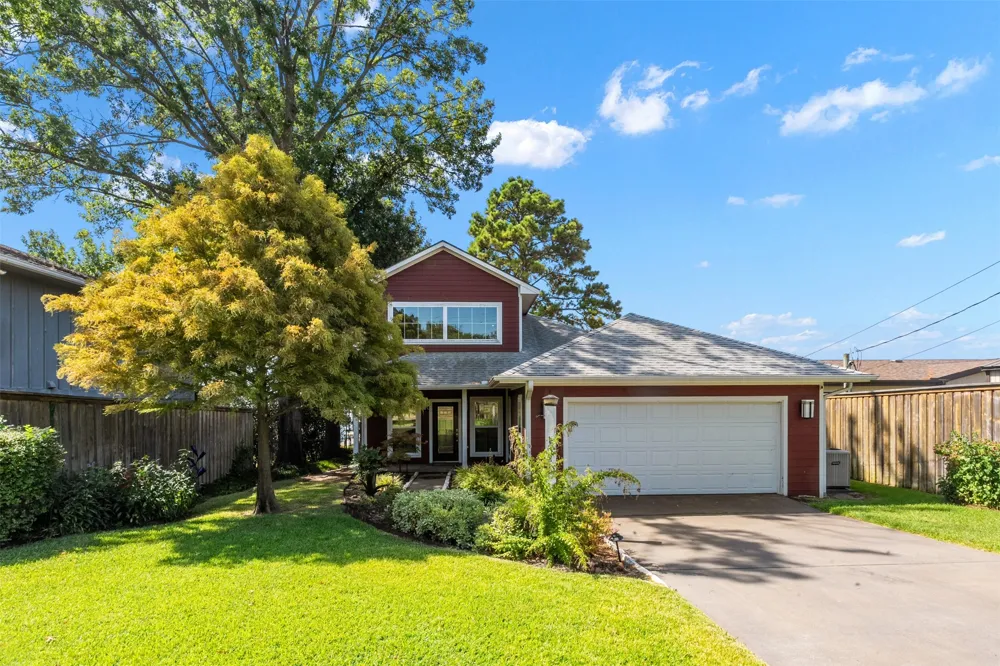 109 Briarwood Drive Gun Barrel City, TX 75156