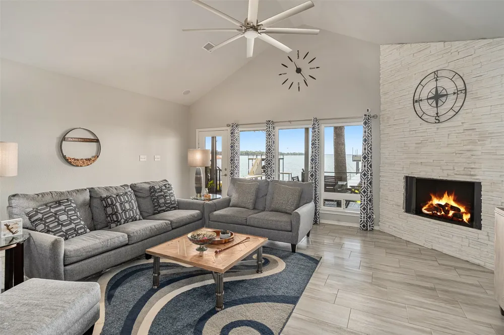 109 Briarwood Drive Gun Barrel City, TX 75156