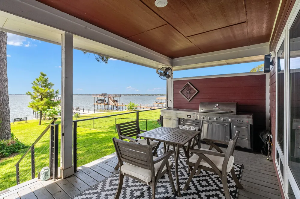 109 Briarwood Drive Gun Barrel City, TX 75156