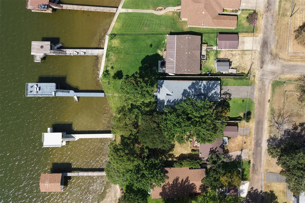 109 Briarwood Drive Gun Barrel City, TX 75156