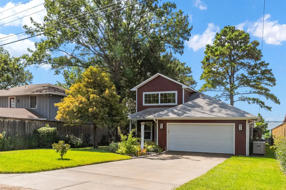 109 Briarwood Drive Gun Barrel City, TX 75156