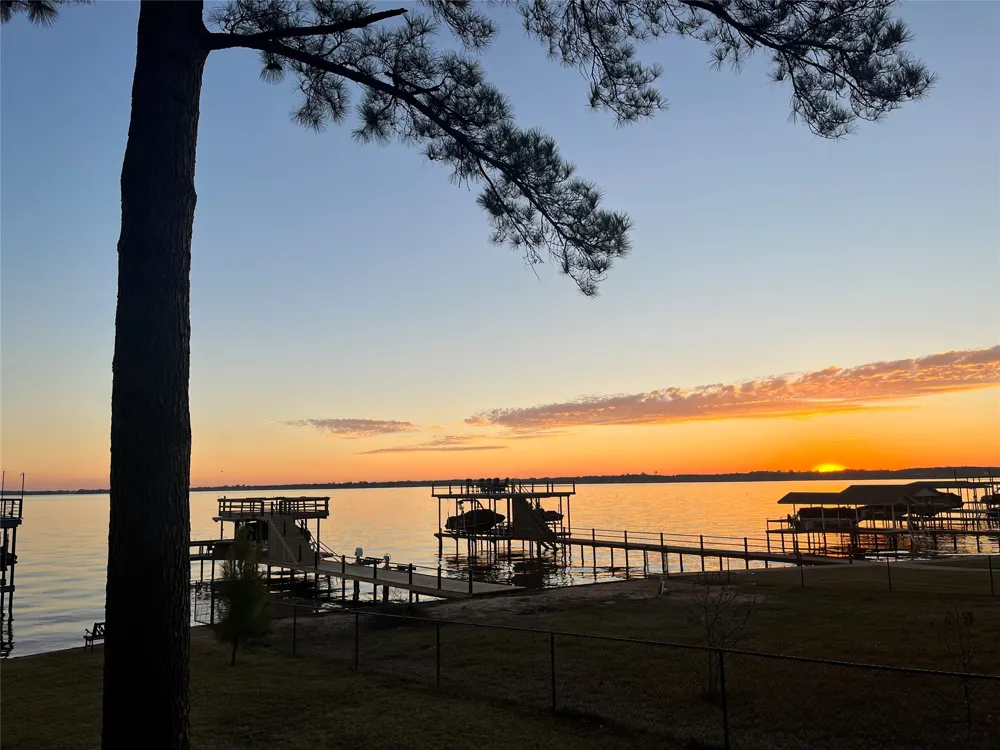 109 Briarwood Drive Gun Barrel City, TX 75156