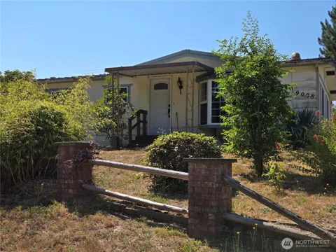 9028 12th Place SE