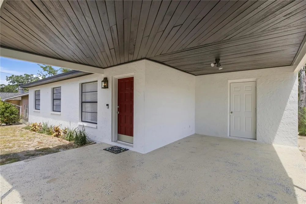 4606 E LINEBAUGH AVENUE Tampa, FL 33617