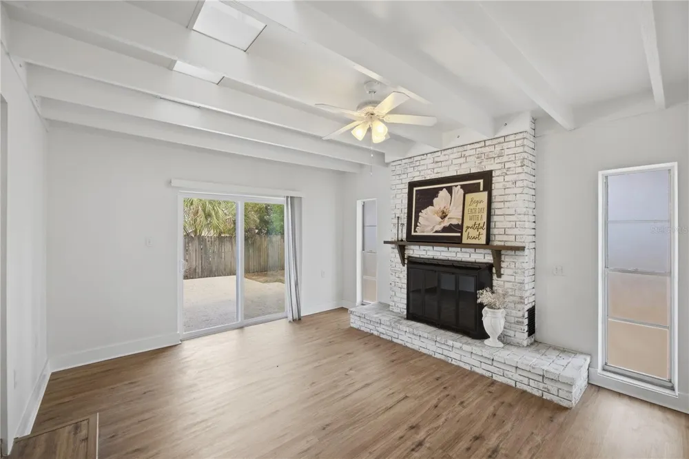 4606 E LINEBAUGH AVENUE Tampa, FL 33617