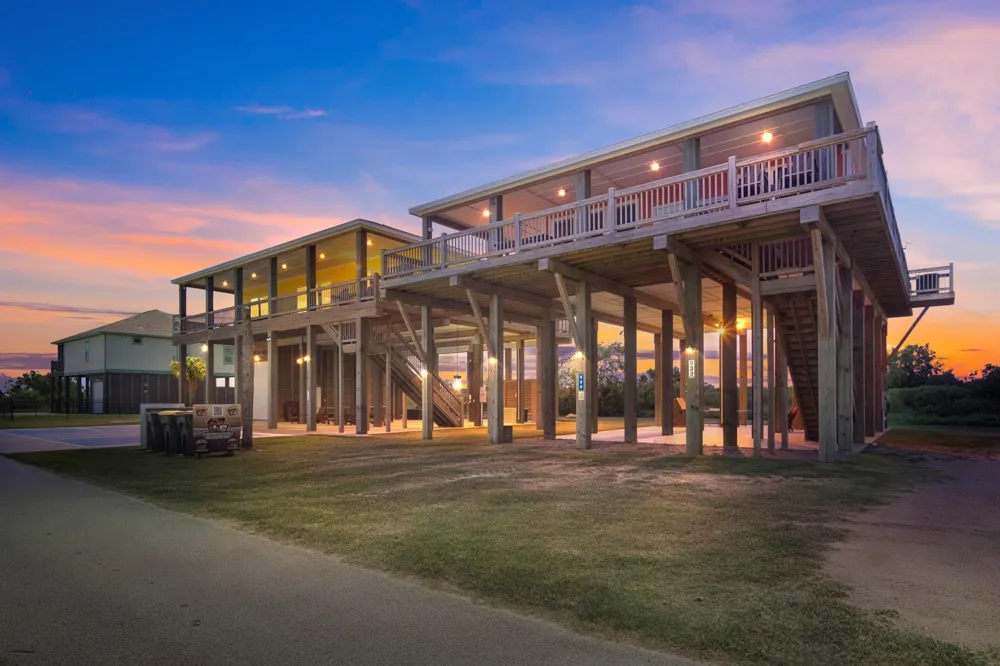 933 Magnolia Ln Lane Port Bolivar, TX 77650