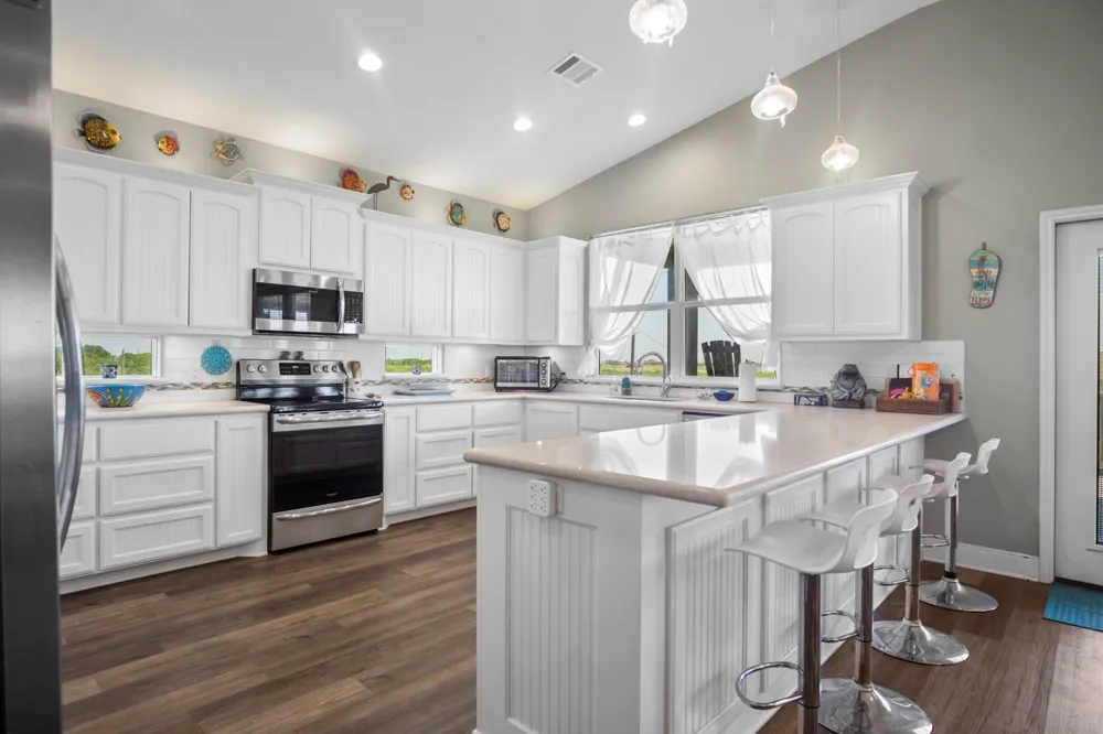 933 Magnolia Ln Lane Port Bolivar, TX 77650