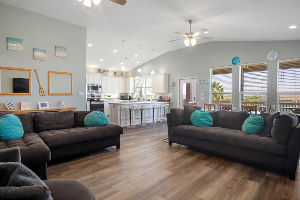 933 Magnolia Ln Lane Port Bolivar, TX 77650