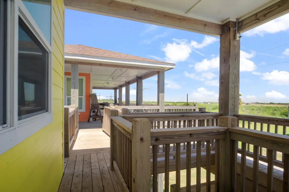 933 Magnolia Ln Lane Port Bolivar, TX 77650