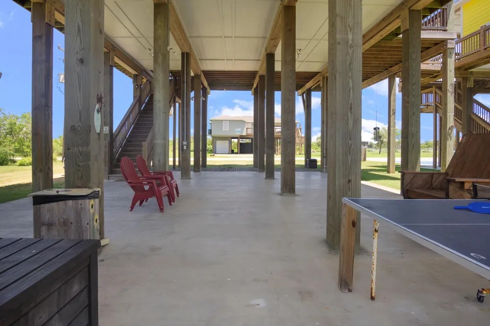 933 Magnolia Ln Lane Port Bolivar, TX 77650