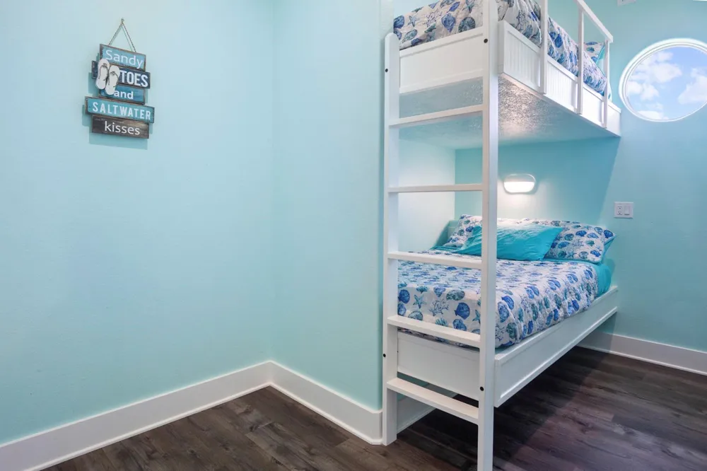933 Magnolia Ln Lane Port Bolivar, TX 77650