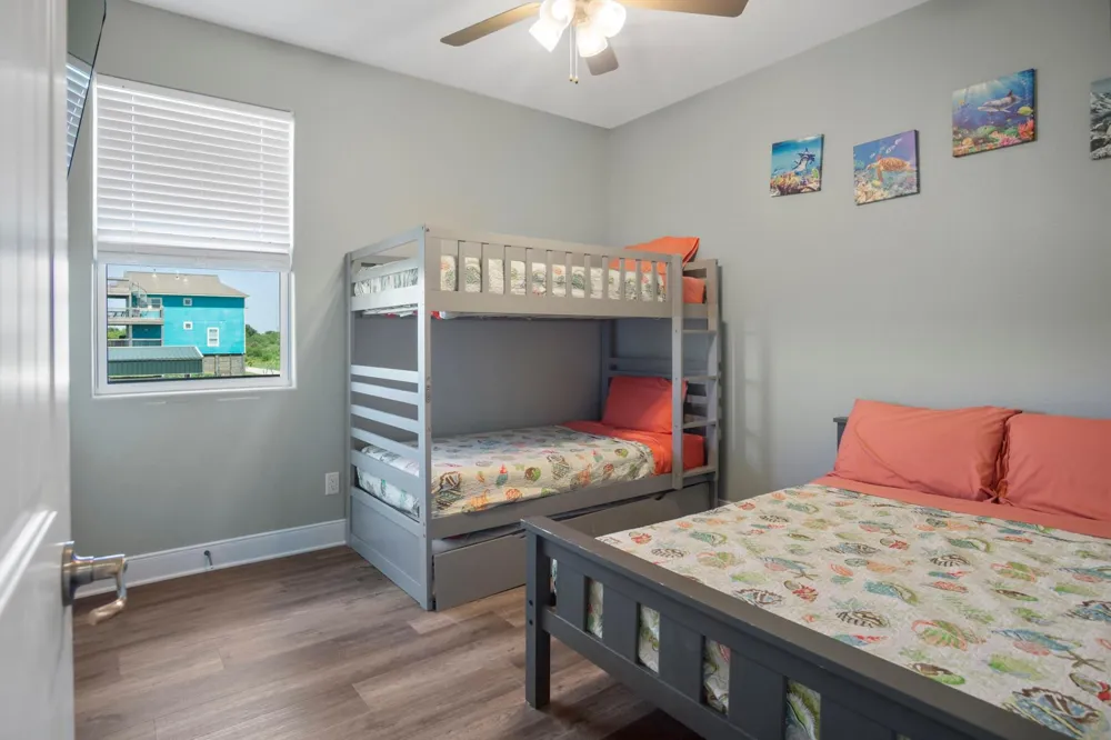 933 Magnolia Ln Lane Port Bolivar, TX 77650