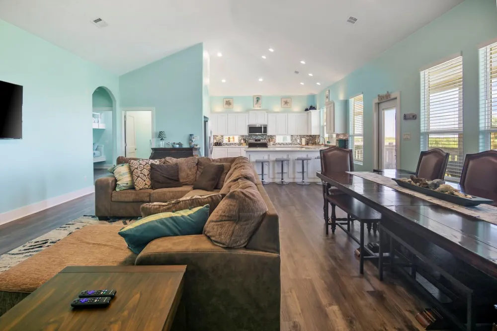 933 Magnolia Ln Lane Port Bolivar, TX 77650