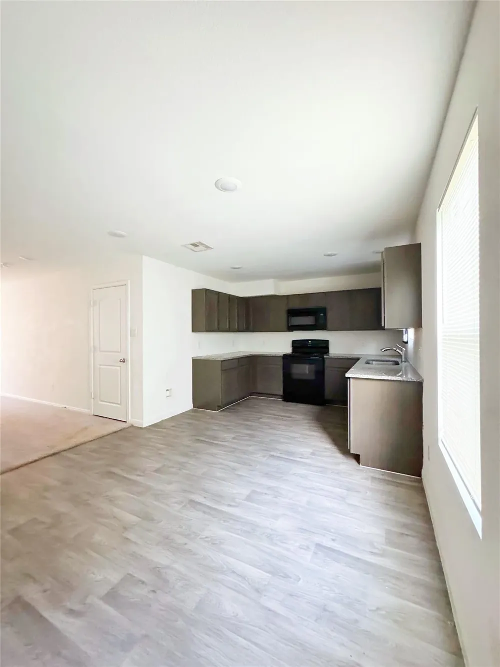 245 Water Oak Livingston, TX 77351