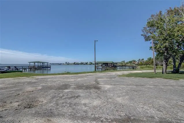 245 Water Oak Livingston, TX 77351